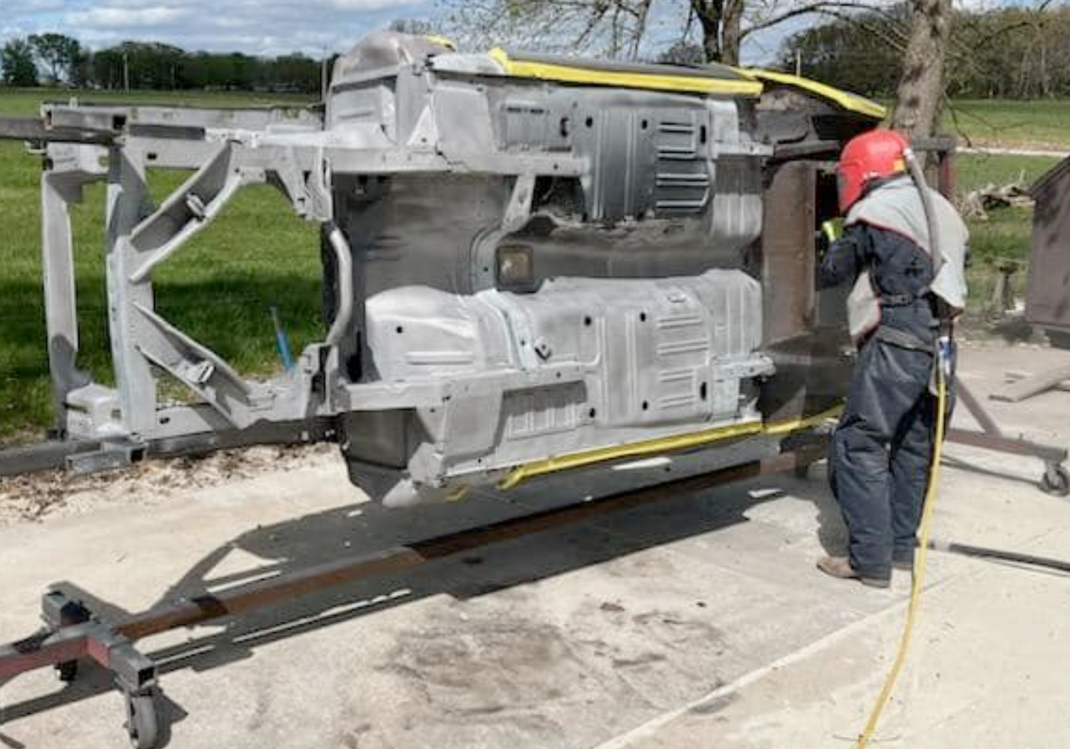 Mobile Sandblasting a Car Chassis